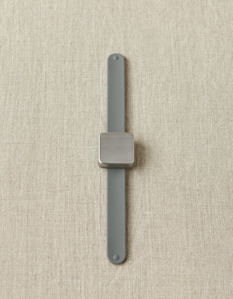Maker's Keep Magnetic Slap Bracelet