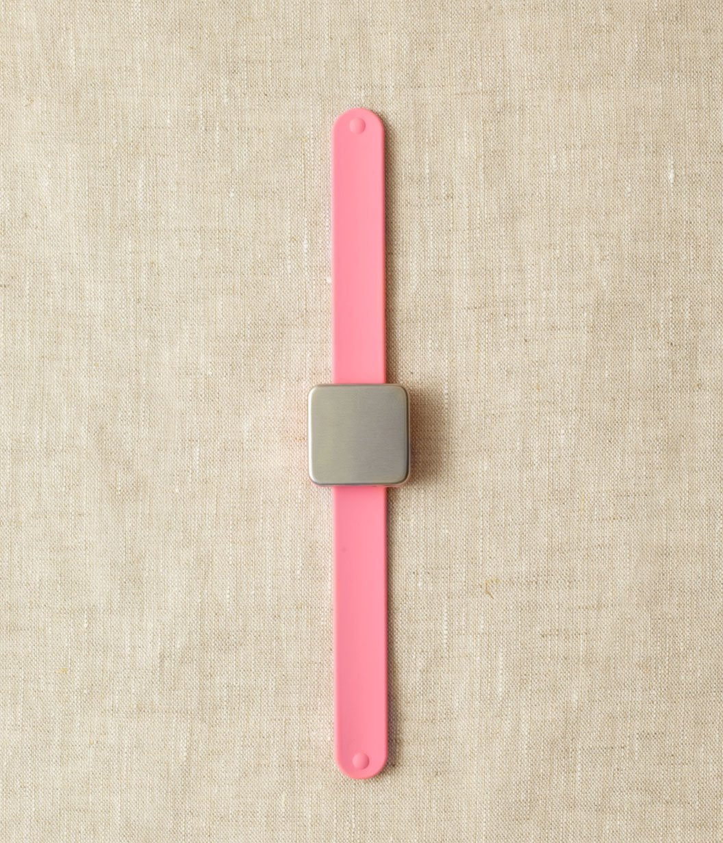 Maker's Keep Magnetic Slap Bracelet